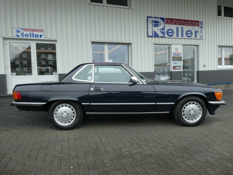 Image 7/25 of Mercedes-Benz 560 SL (1989)