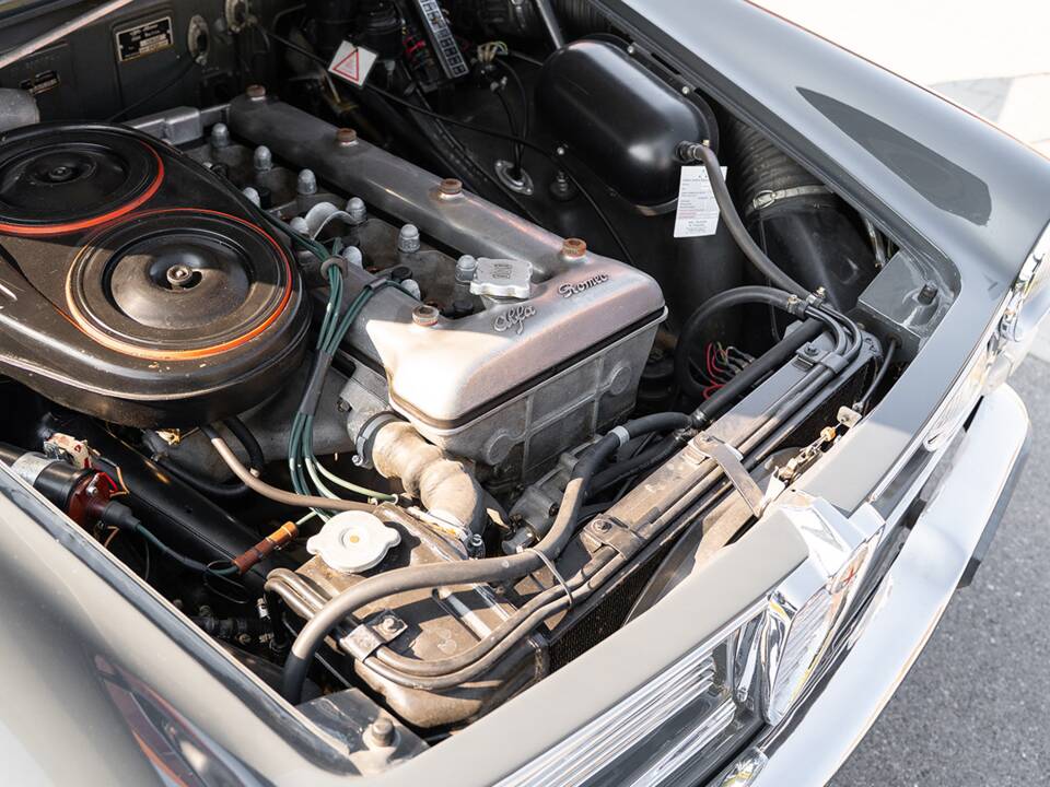 Afbeelding 38/39 van Alfa Romeo 2600 Berlina (1962)