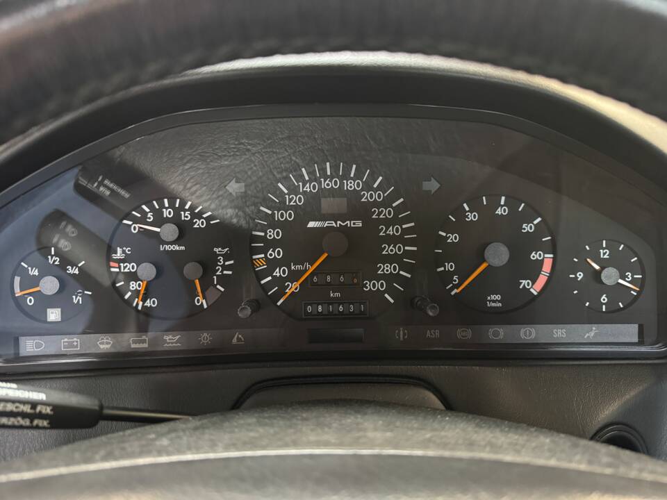 Imagen 17/46 de Mercedes-Benz 500 SL 6.0 AMG (1992)