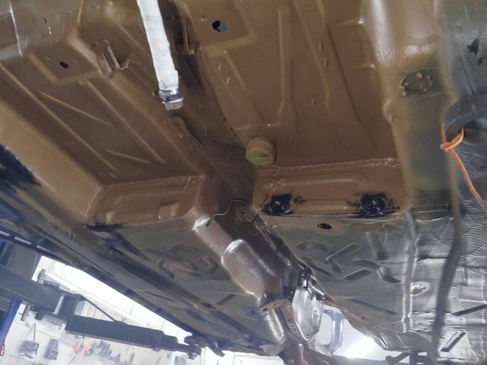 Image 27/32 de Mercedes-Benz E 320 "Final Edition" (1997)