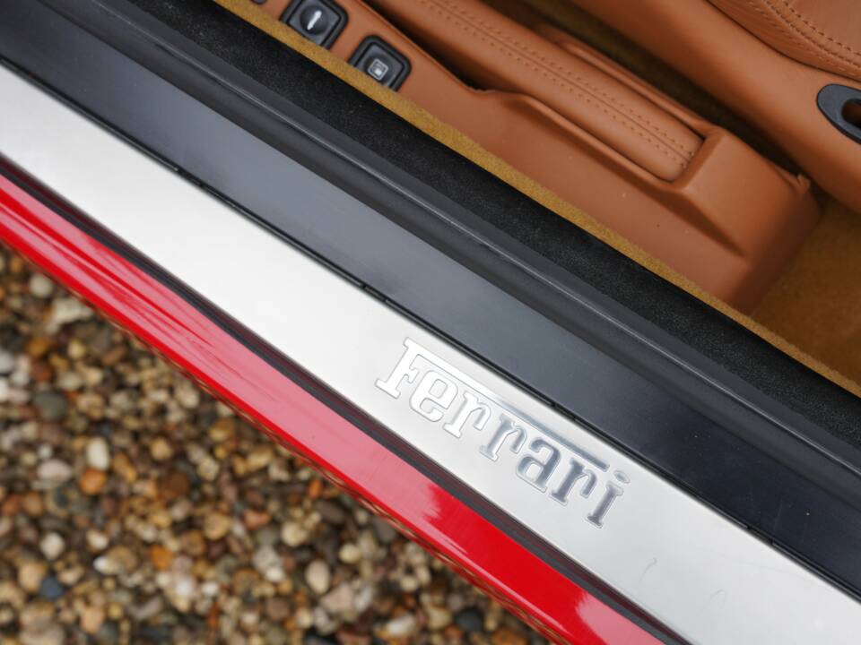 Image 25/50 of Ferrari 575 Superamerica F1 (2006)