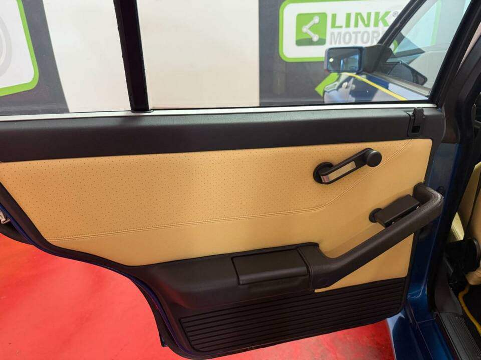 Bild 26/50 von Lancia Delta HF Turbo (1994)