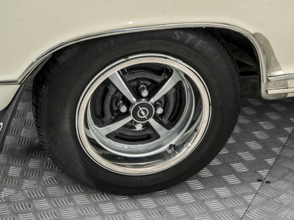 Image 35/50 of Opel Olympia 1700 S (1968)