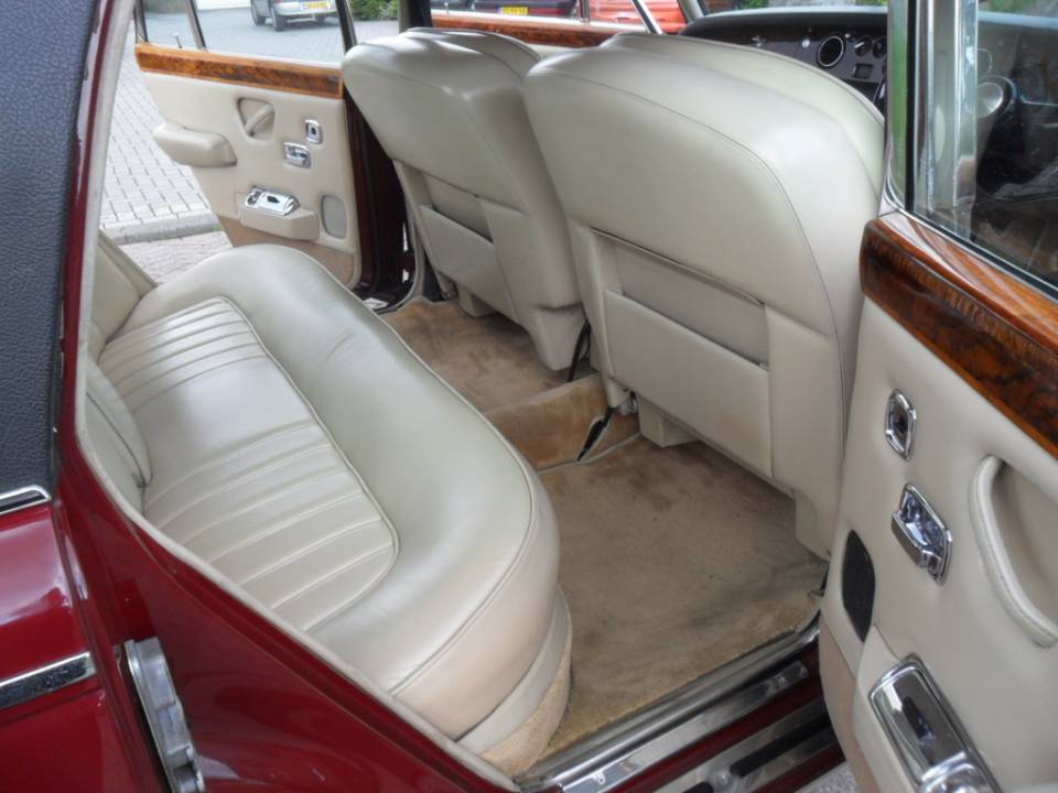 Image 10/20 of Rolls-Royce Silver Shadow I (1975)