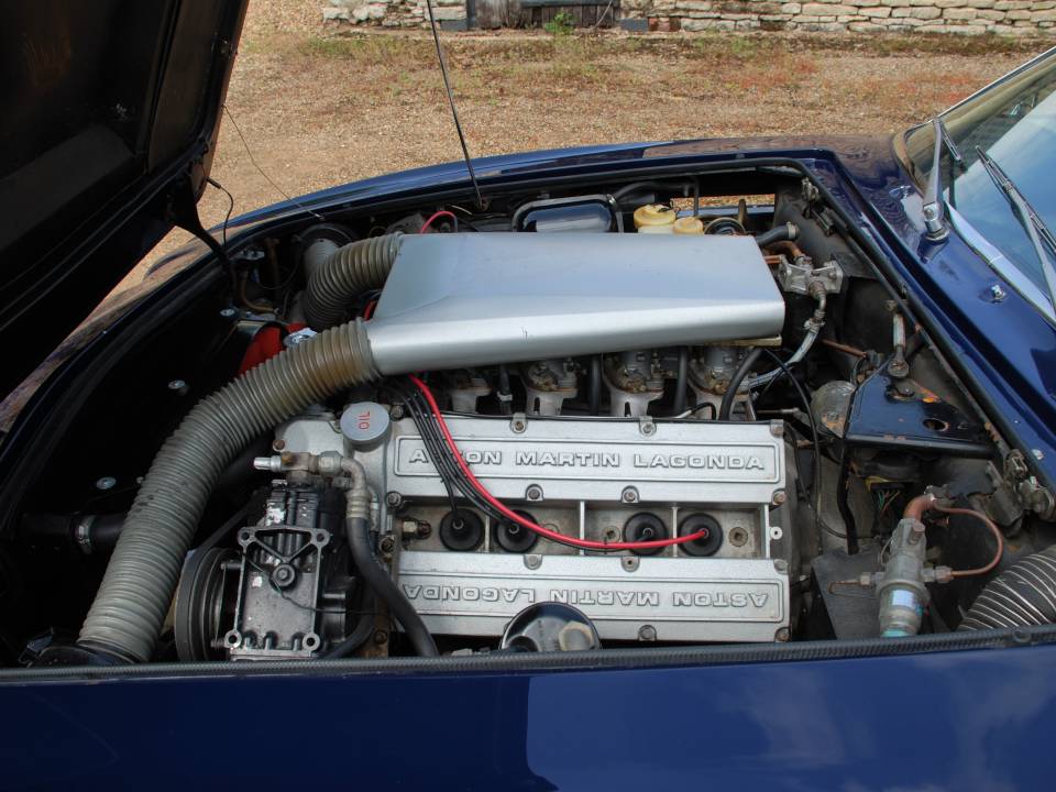 Afbeelding 12/12 van Aston Martin V8 (1977)