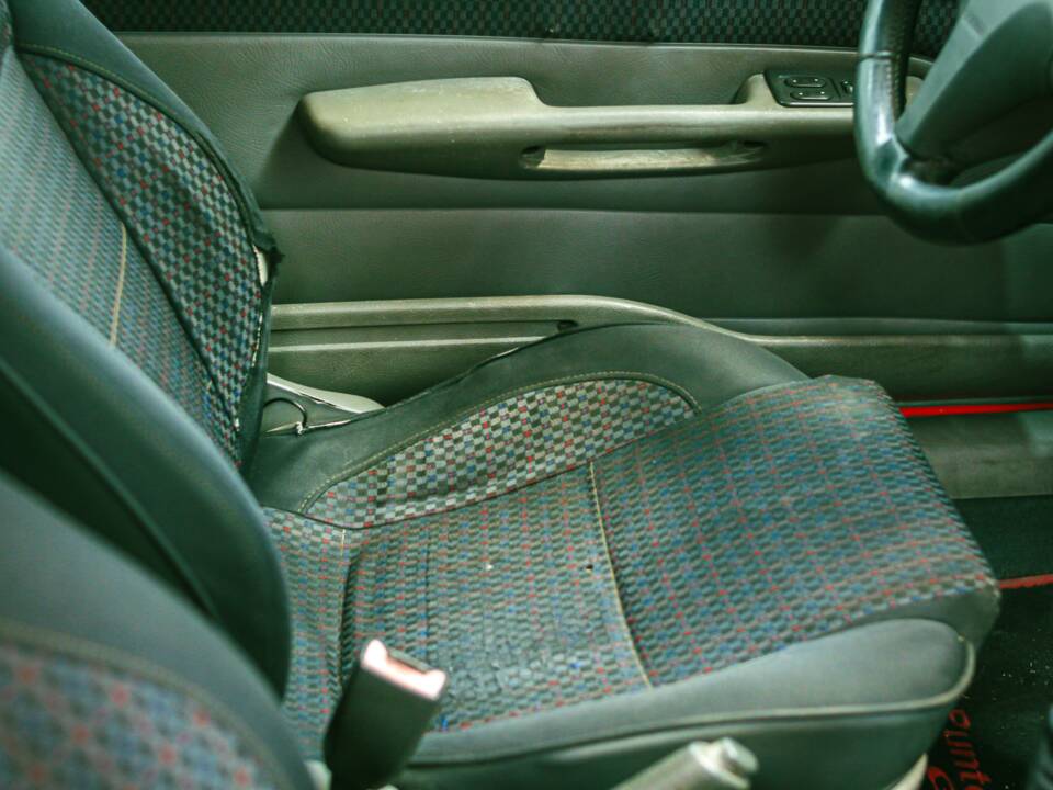 Image 33/39 of FIAT Punto GT (1995)