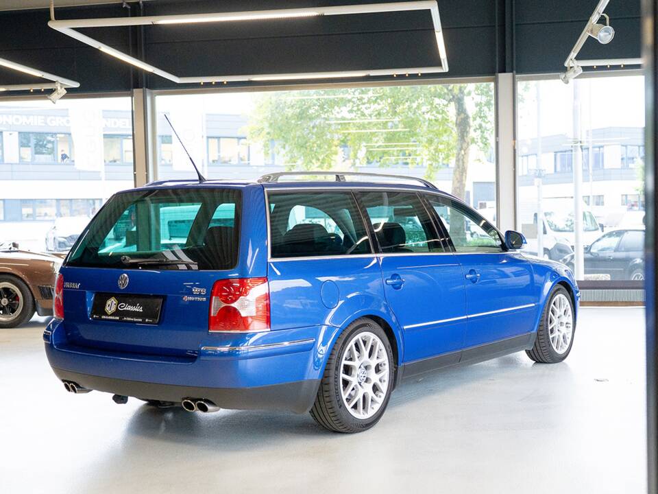Image 11/59 de Volkswagen Passat Variant 4.0 W8 (2004)