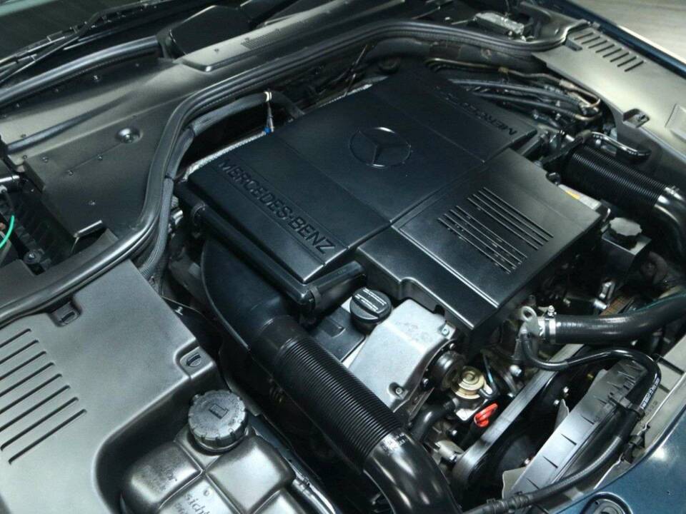 Bild 40/50 von Mercedes-Benz CL 420 (1998)