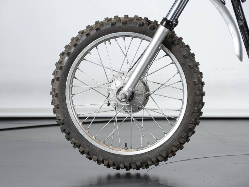 Bild 14/50 von BSA DUMMY (1974)