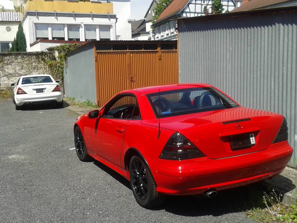 Image 6/25 of Mercedes-Benz SLK 320 (2003)
