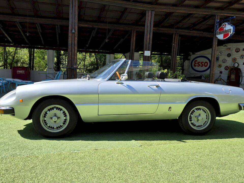 Afbeelding 4/63 van Alfa Romeo Spider 1300 (1976)