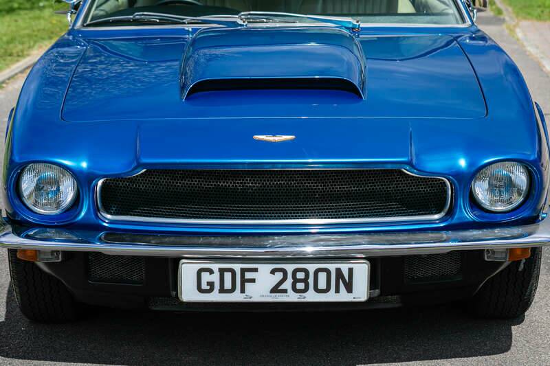 Image 35/43 de Aston Martin V8 (1974)