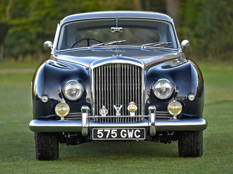 Immagine 6/50 di Bentley S 1 Continental (1955)