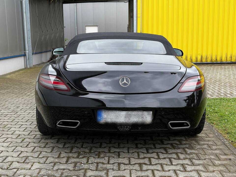 Image 10/28 of Mercedes-Benz SLS AMG Roadster (2012)