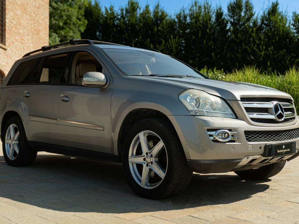 Bild 10/50 von Mercedes-Benz GL 420 CDI 4MATIC (2006)