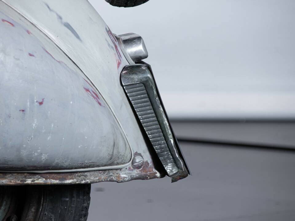 Immagine 31/50 di Piaggio Vespa 125 (1954)