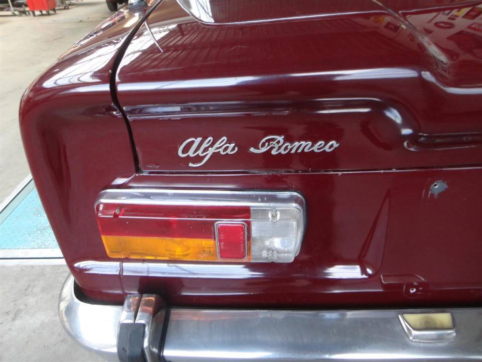 Imagen 38/40 de Alfa Romeo Giulia 1.3 Super (1972)