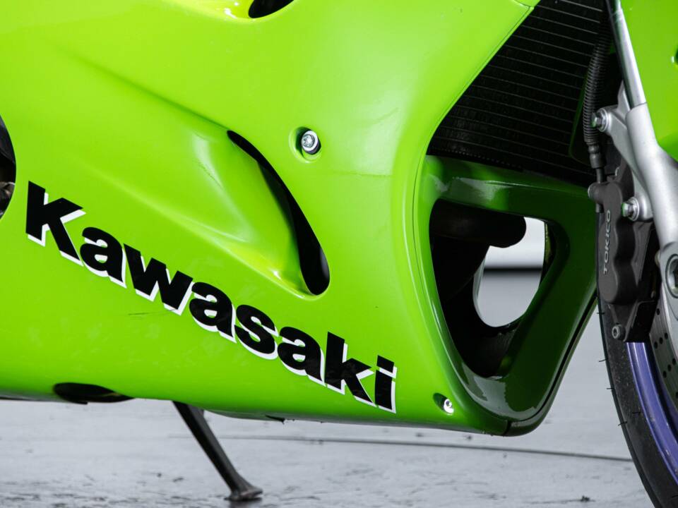 Imagen 37/50 de Kawasaki DUMMY (1996)