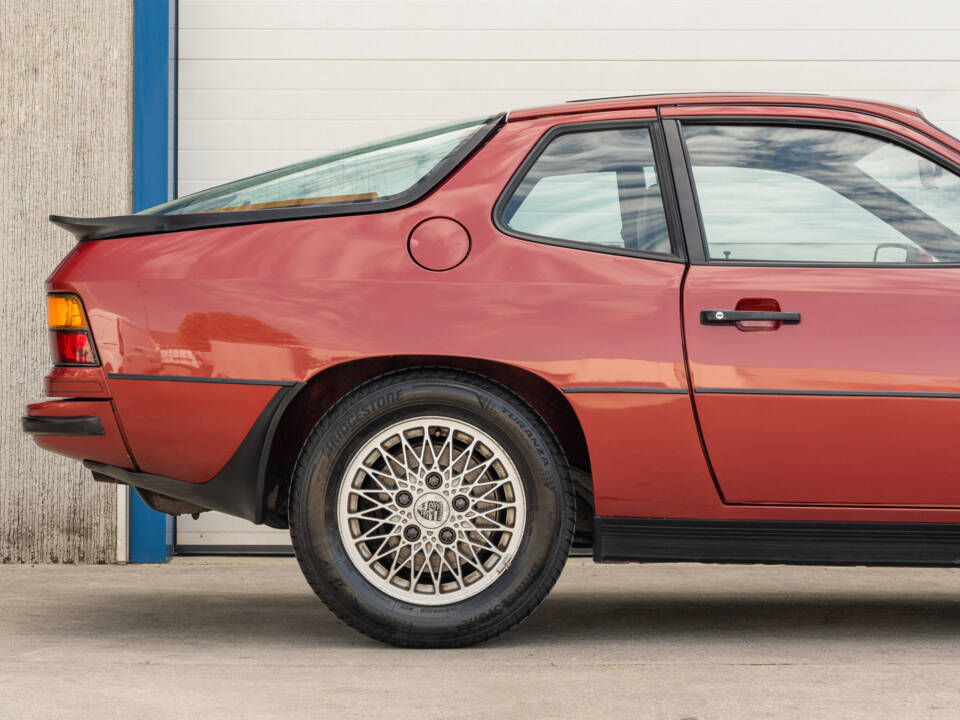 Image 10/58 of Porsche 924 Turbo (1982)