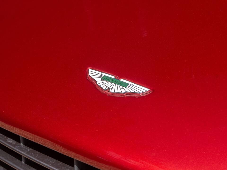 Image 38/50 of Aston Martin DB 9 Volante (2006)