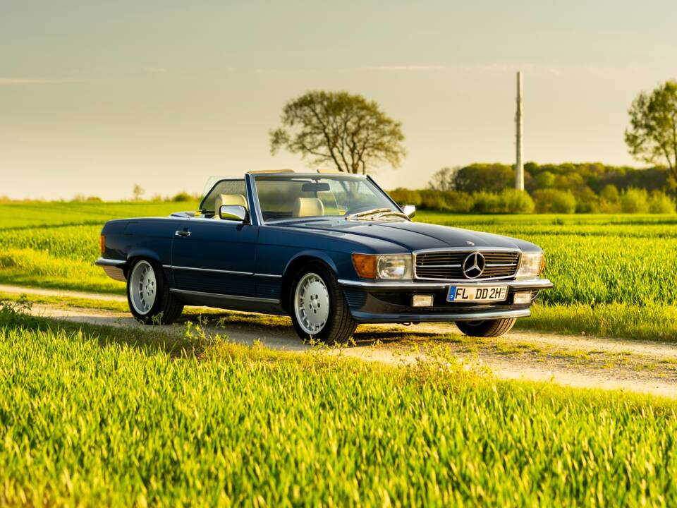 Immagine 4/42 di Mercedes-Benz 300 SL (1986)