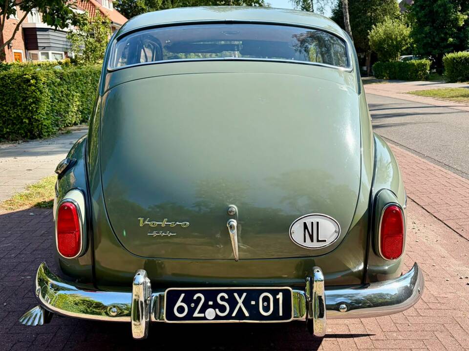 Image 6/8 of Volvo PV 544 (1960)