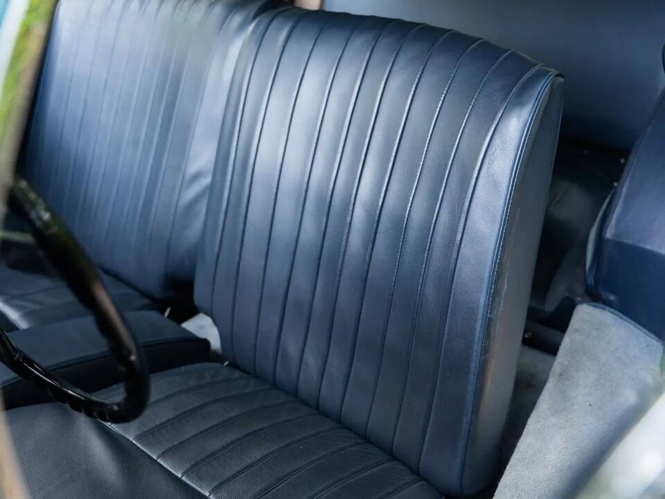 Immagine 27/49 di Aston Martin DB 2/4 Mk I (1953)