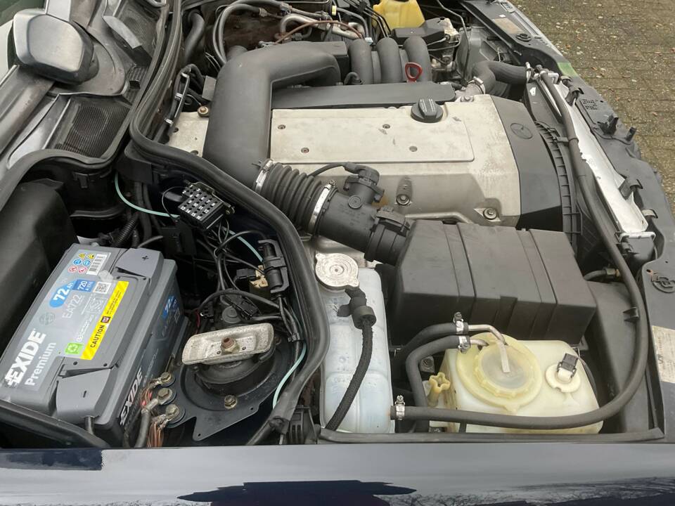 Image 39/149 of Mercedes-Benz 320 TE (1993)