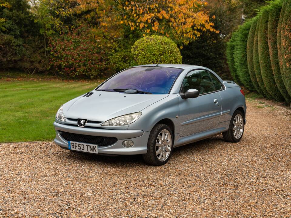 Immagine 35/40 di Peugeot 206 CC 1.6 16V (2003)