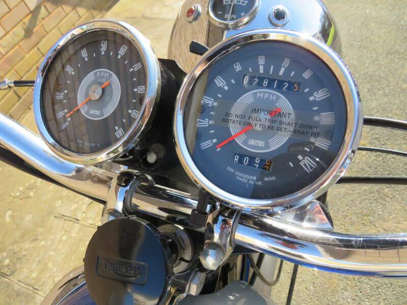 Image 10/43 of Triumph Tiger 90 (1968)