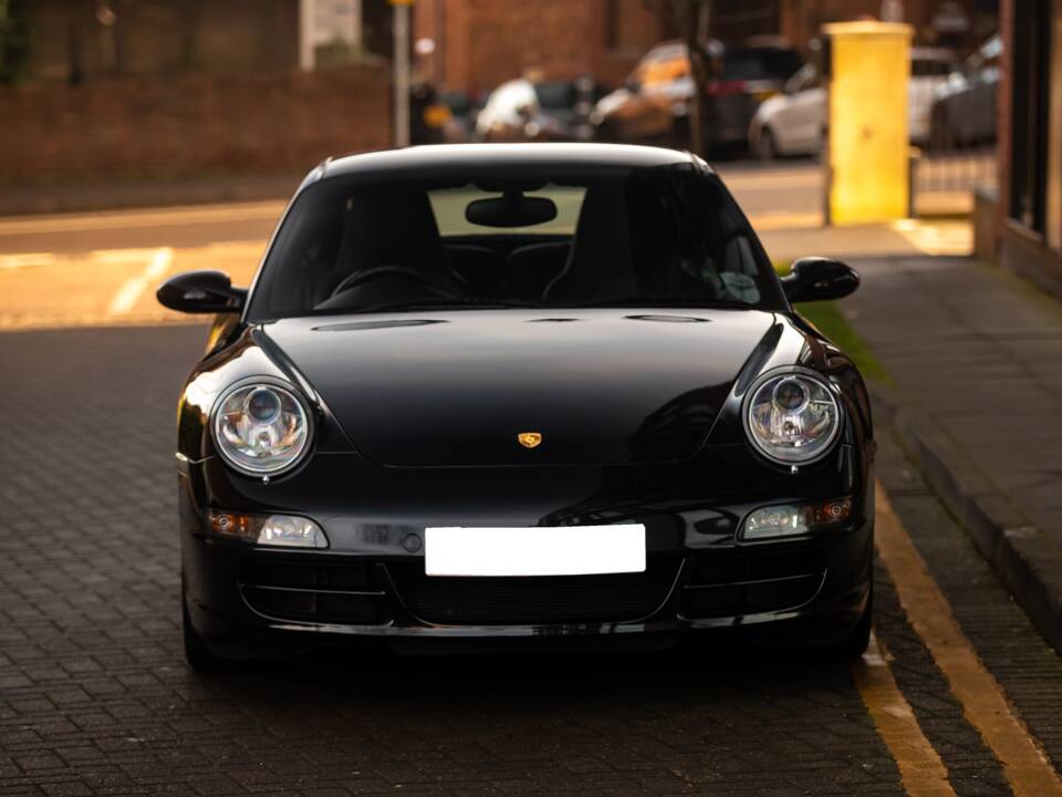 Image 7/28 of Porsche 911 Carrera S (2007)