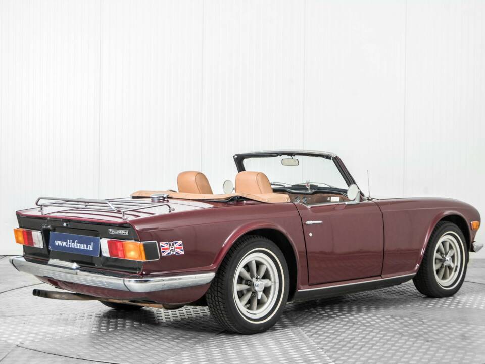 Image 2/50 of Triumph TR 6 PI (1969)
