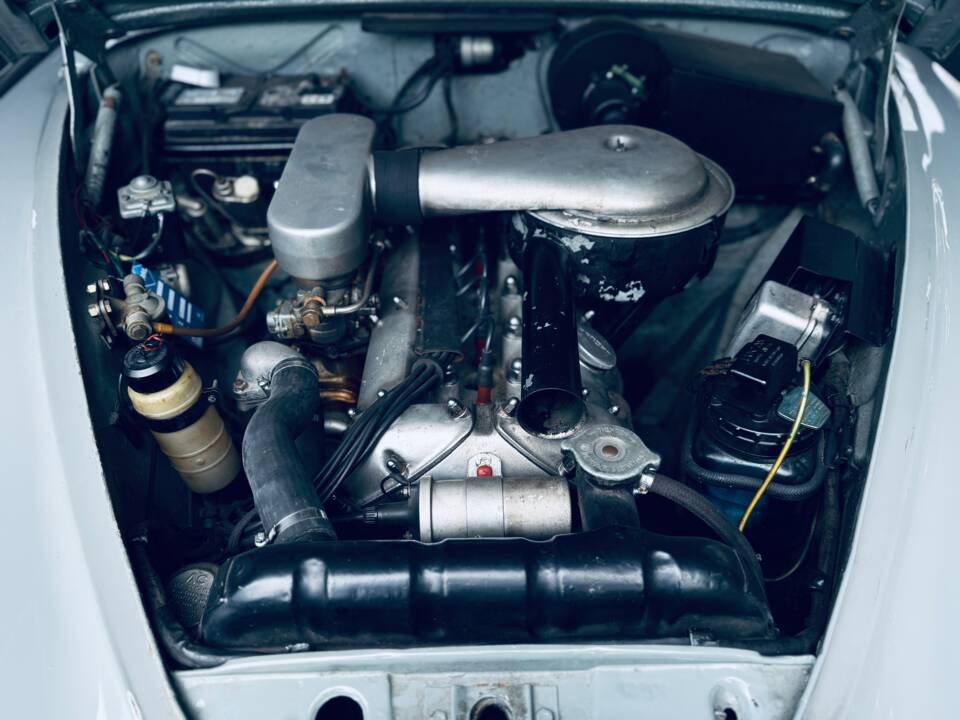 Bild 13/34 von Jaguar Mk II 2.4 (1961)