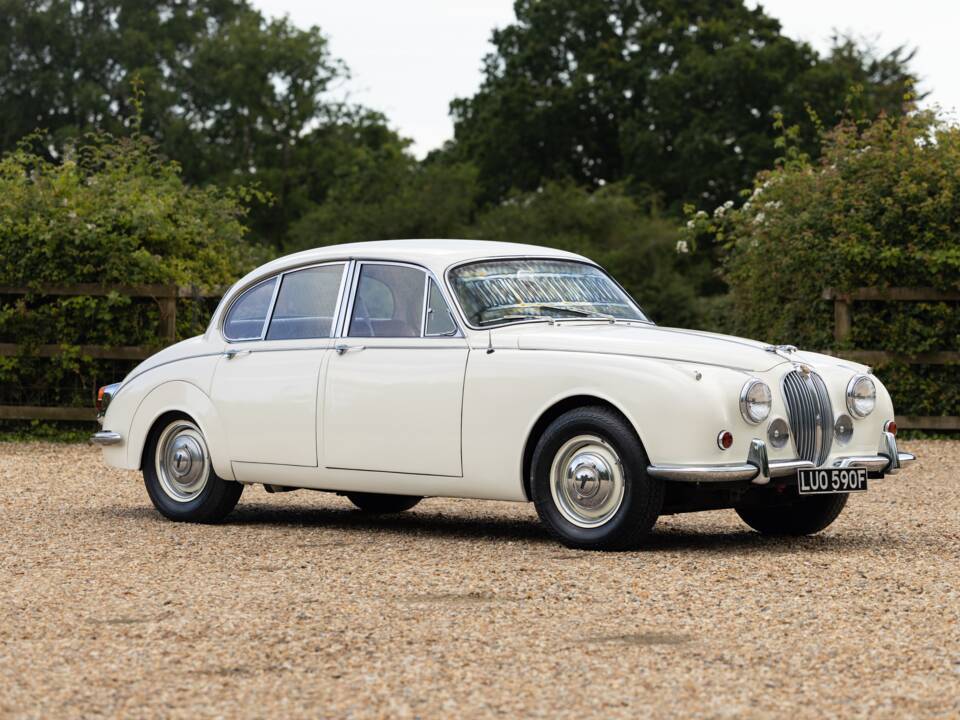 Image 46/50 of Jaguar Mk II 2.4 (1967)