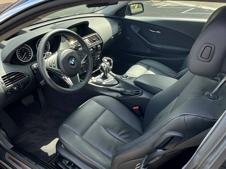 Bild 44/99 von BMW 650i (2007)
