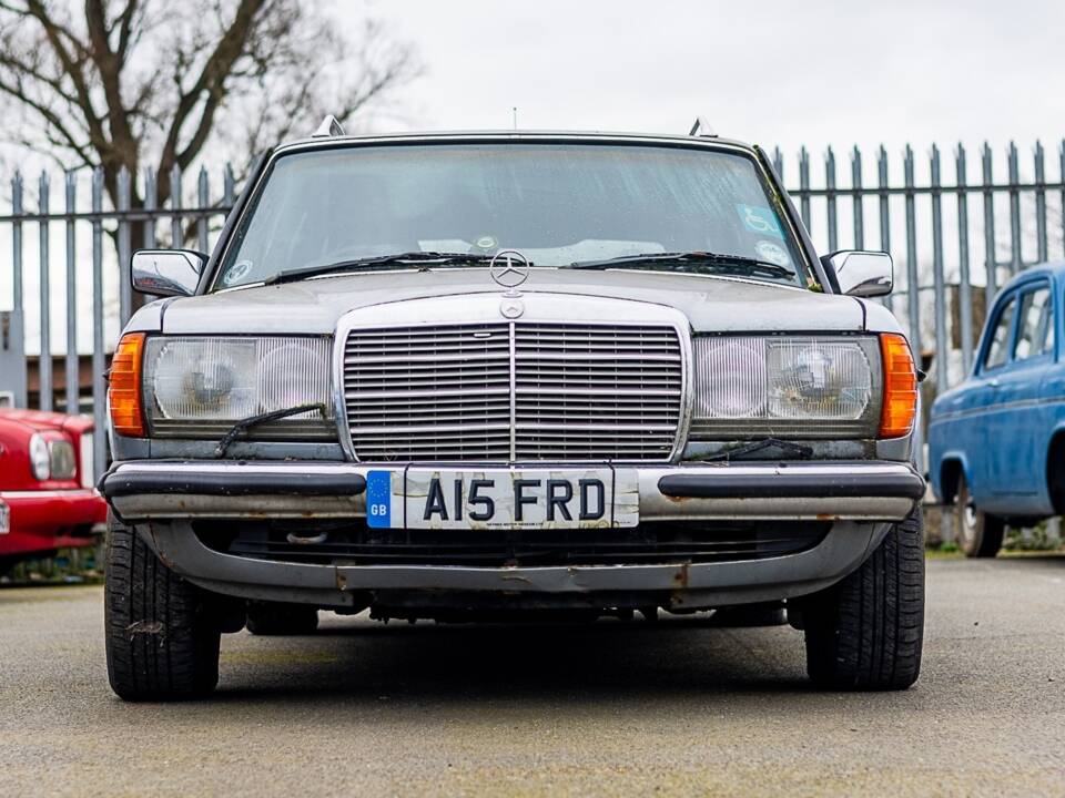 Bild 6/50 von Mercedes-Benz 280 TE (1983)