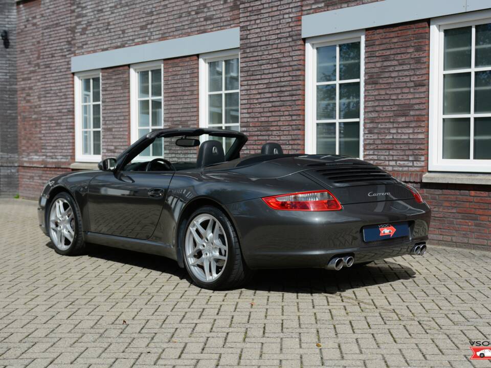 Image 3/6 of Porsche 911 Carrera (2007)