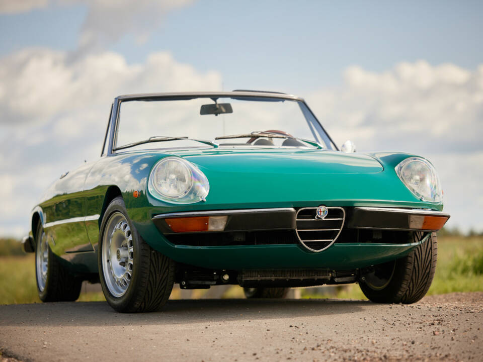 Image 32/50 of Alfa Romeo 2000 Spider Veloce (1979)