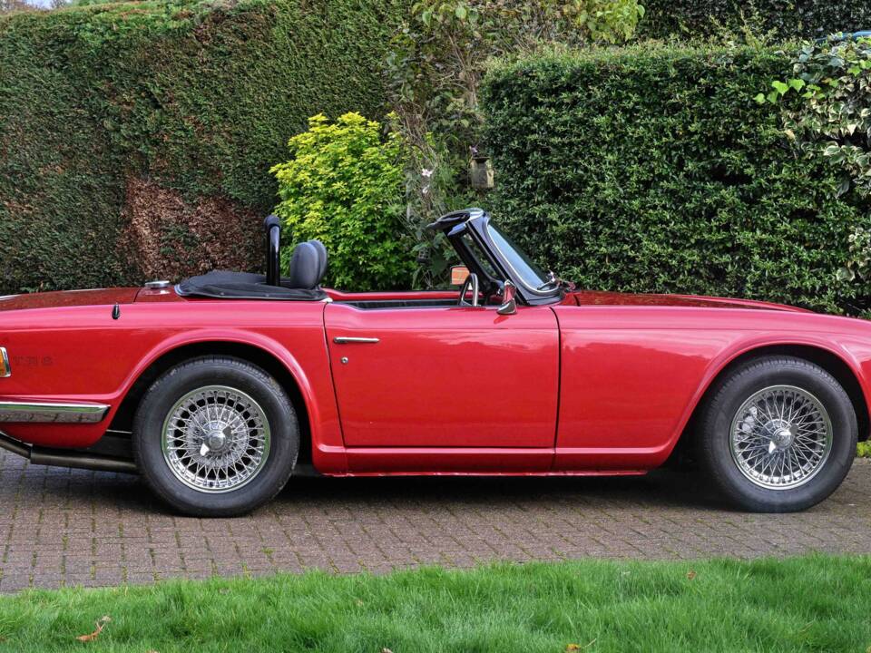 Afbeelding 2/36 van Triumph TR 6 (1971)
