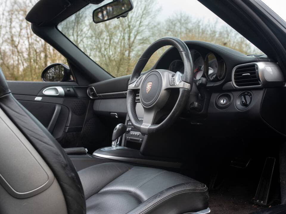 Bild 45/50 von Porsche 911 Carrera S (2009)