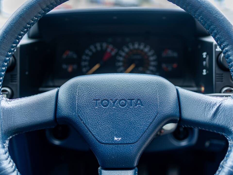 Image 30/49 of Toyota MR2 (1989)