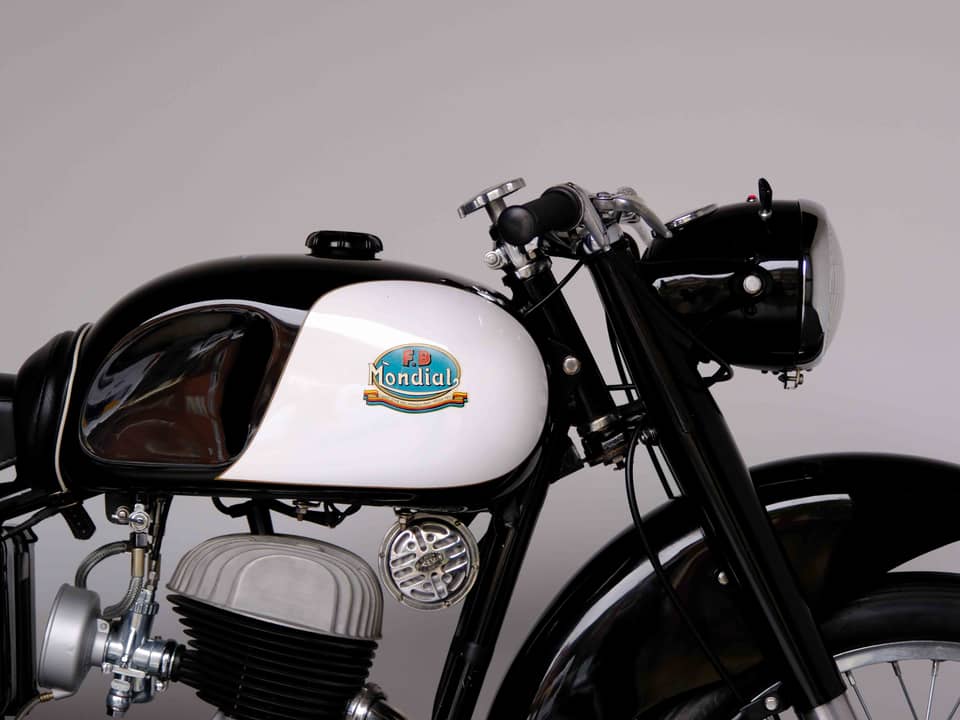 Image 4/68 of Mondial 160 Sport Lusso (1954)