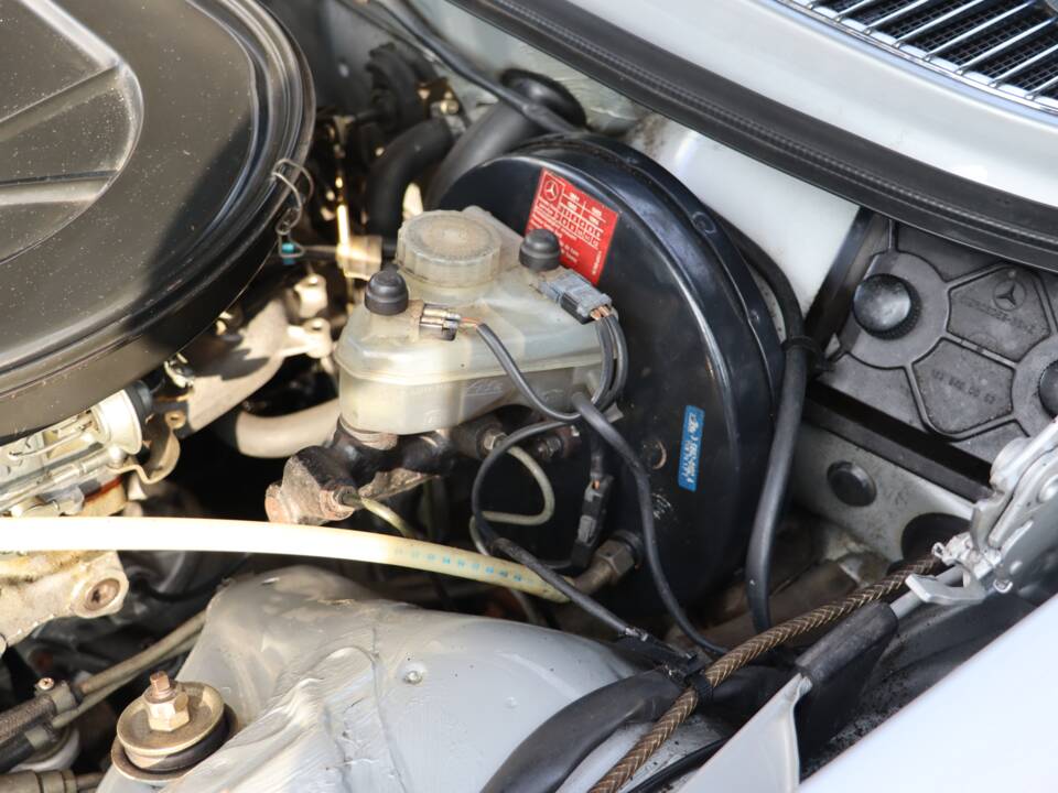 Bild 13/50 von Mercedes-Benz 280 C (1977)