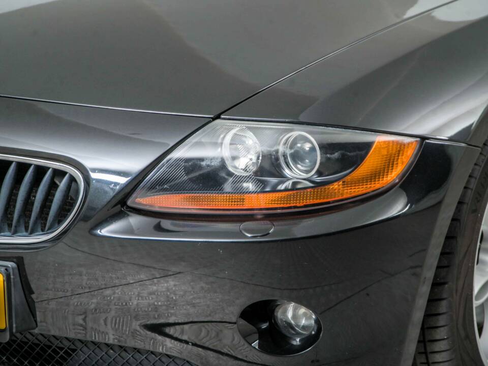 Bild 23/50 von BMW Z4 2.5i (2004)