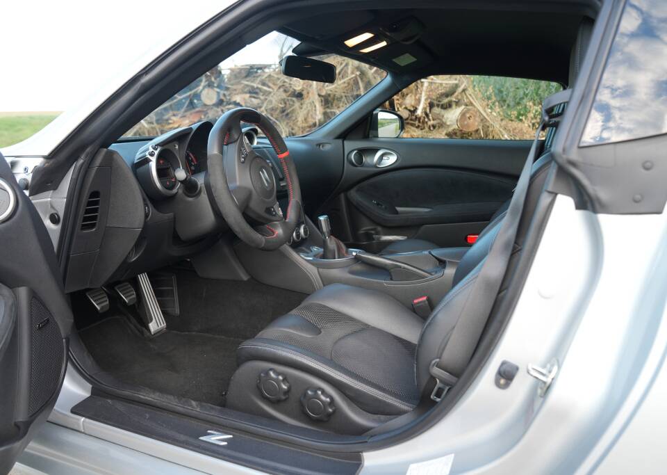 Image 7/30 of Nissan 370Z (2014)