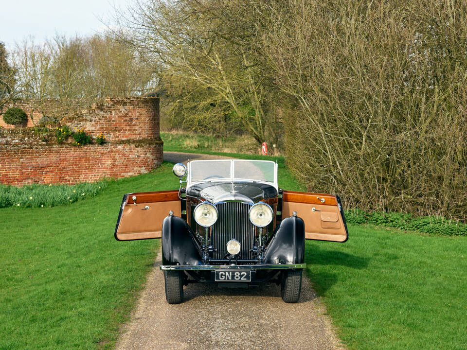 Image 18/19 of Bentley 8 Litre (1931)
