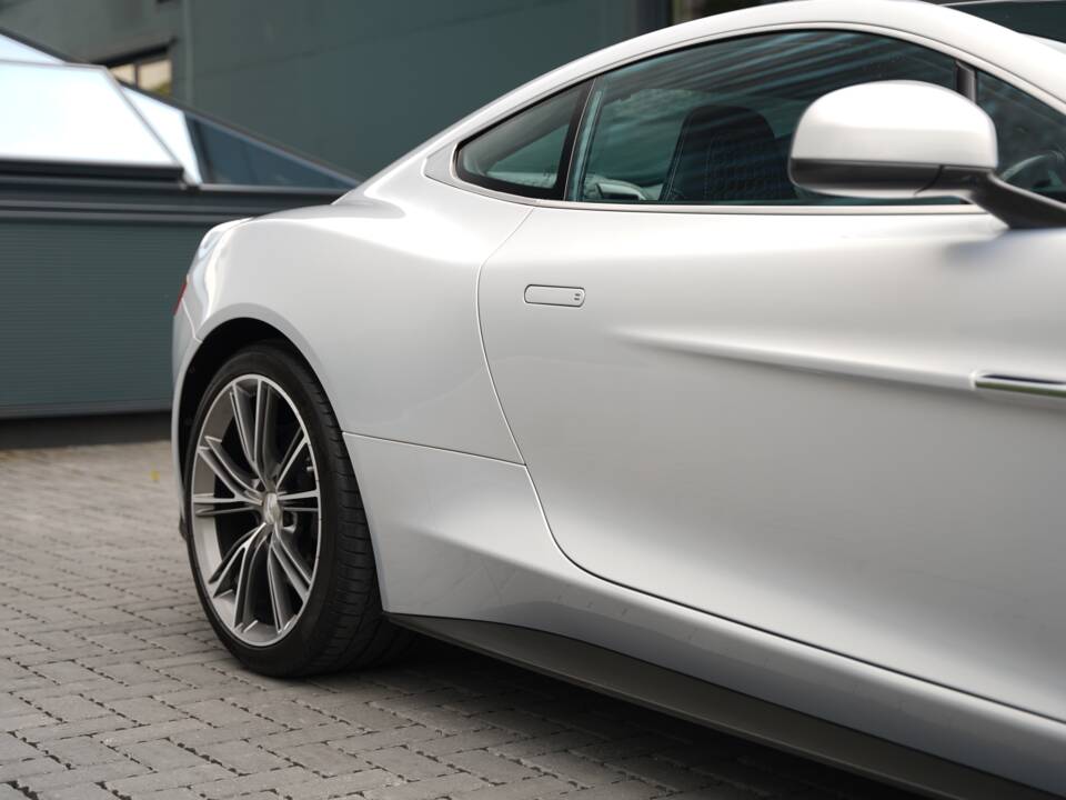Image 45/50 of Aston Martin Vanquish (2014)