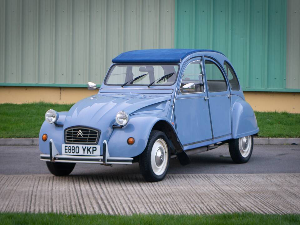 Image 7/38 de Citroën 2 CV 6 (1988)