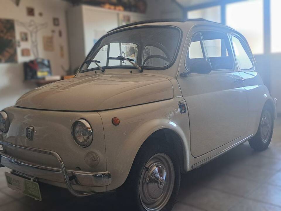 Image 6/31 of FIAT 500 L (1972)