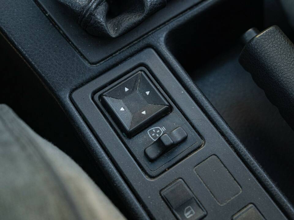 Image 26/50 of Alfa Romeo 164 2.0 Super (1995)